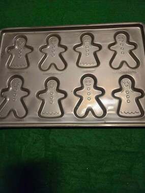EKCO Baker's Secret Nestle Toll House Cookie Kids Gingerbread Pan